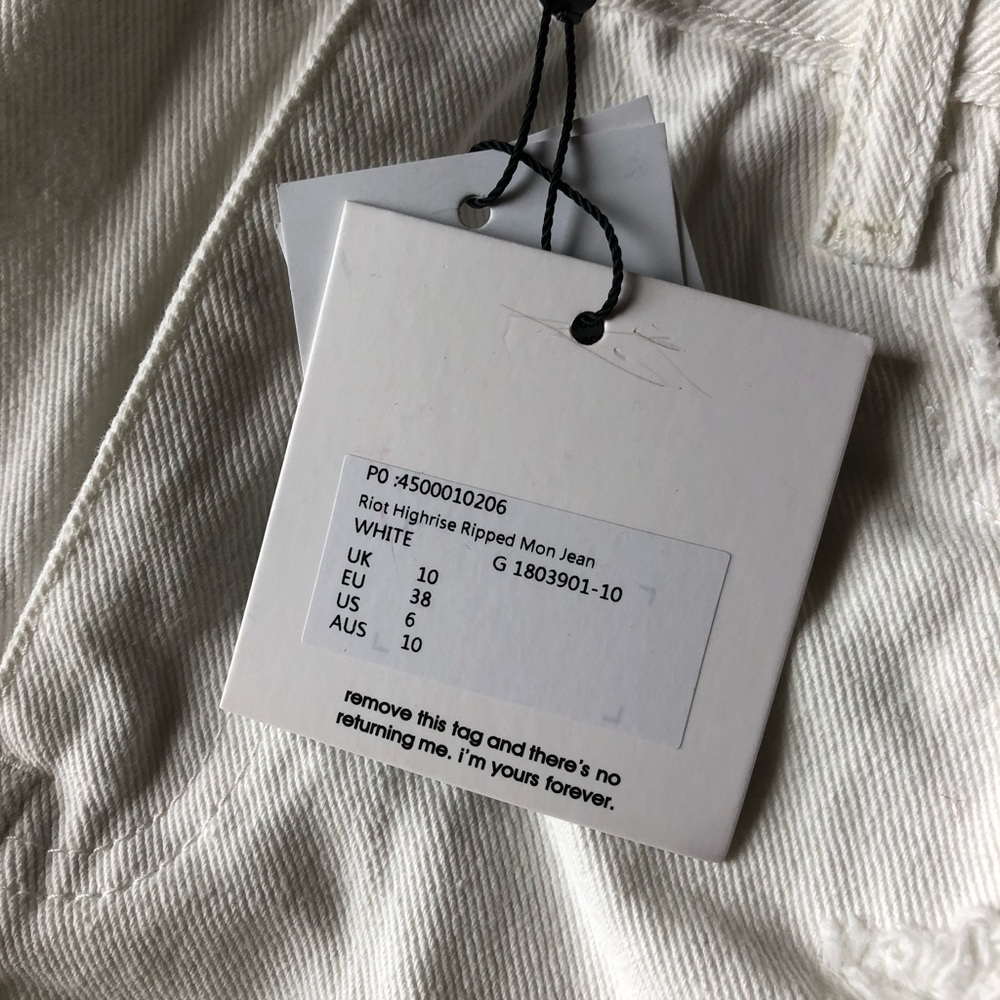 NWT white high rise ripped mom jeans - Picture 4 of 4